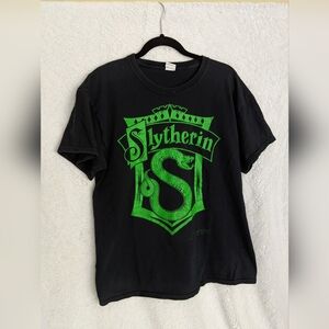 Men's / Unisex Large Gildan 100% Cotton Slytherin Graphic T-Shirt